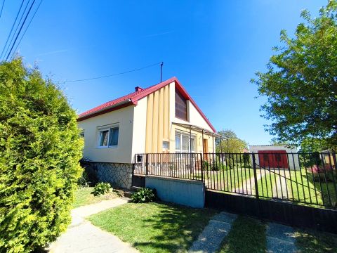 Eladó Ház 7200 Dombóvár , Kórház utca
