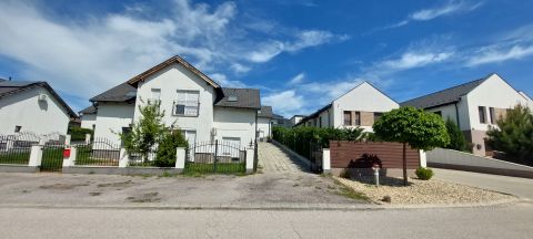 Eladó Ház 2800 Tatabánya 