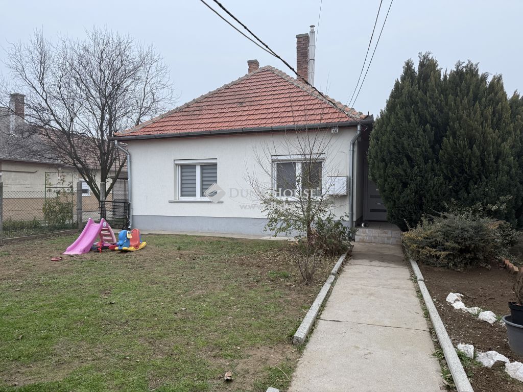 2721 Pilis , Központ közelében — 1/27