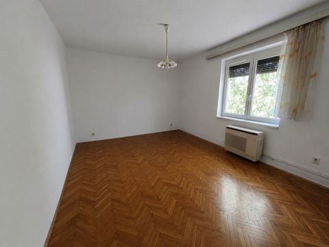Eladó Lakás 7629 Pécs 