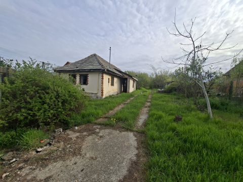 Eladó Telek 2251 Tápiószecső , Tápiószecső Központhoz Közel