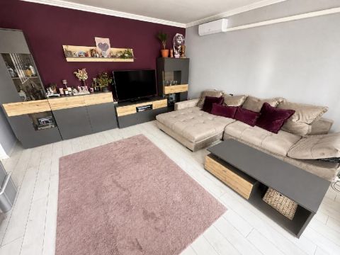 Eladó Lakás 8200 Veszprém , 8200 Veszprém, Csendes
