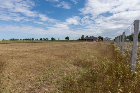 Eladó Telek 8093 Lovasberény 