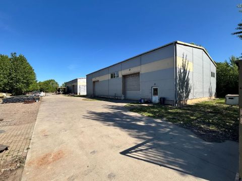Eladó Ipari 5600 Békéscsaba , 5600 Békéscsaba, belterület