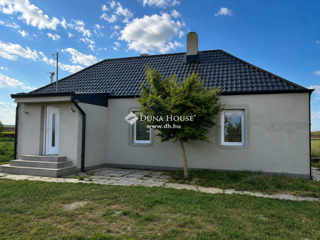 8553 Lovászpatona , Dobó István utca közelében — 1/36