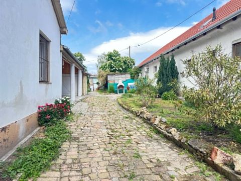 Eladó Lakás 2750 Nagykőrös , Nagykőrös Belvárosában 1 szobás házrész