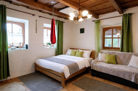 Eladó Ház 5126 Jászfényszaru , 5126 Jászfényszaru, Központ közeli
