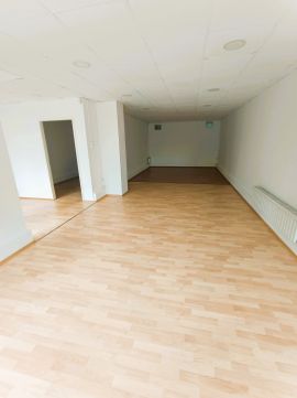 Eladó Üzlethelyiség 9700 Szombathely Szombathely Belváros