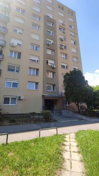 Eladó Lakás 1156 Budapest 15. kerület , Fő tér közelében