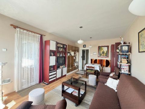Eladó Lakás 8900 Zalaegerszeg , 8900 Zalaegerszeg, kertvárosias