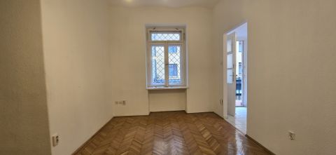 Eladó Lakás 1056 Budapest 5. kerület , Igazi kuriózum az V. kerületben - Önálló HRSZ