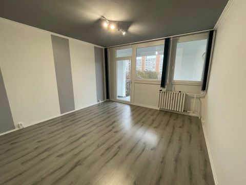 Kiadó Lakás 6000 Kecskemét 