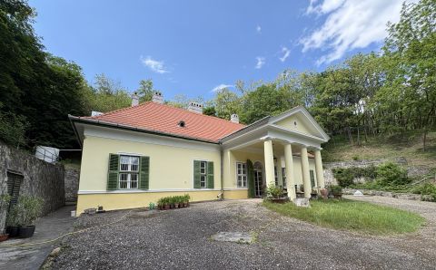 Eladó Ház 2500 Esztergom Fárikúti út