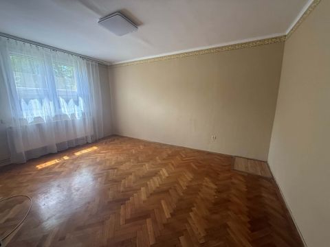 Eladó Lakás 8000 Székesfehérvár 