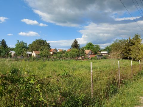 Eladó Telek 4002 Debrecen , Kondoroskert
