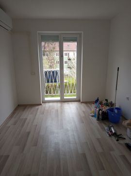 Eladó Lakás 7300 Komló 