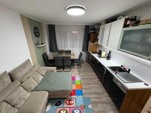 Eladó Lakás 8000 Székesfehérvár , 8000 Székesfehérvár, Palotaváros
