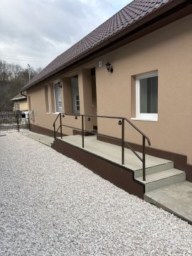 Eladó Ház 2639 Bernecebaráti Teljeskörűen felújított családi ház