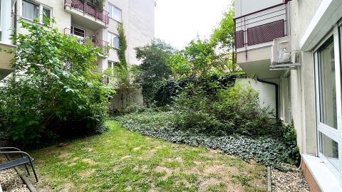 Eladó Lakás 1084 Budapest 8. kerület , Fiatalos, erkélyes otthon a Rákóczi tér szomszédságában