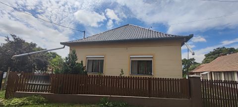 Eladó Ház 5362 Tiszaörs 