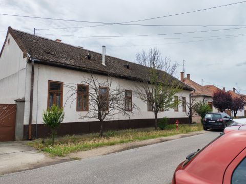 Eladó Ház 6230 Soltvadkert , Polgári ház Soltvadkert belvárosában