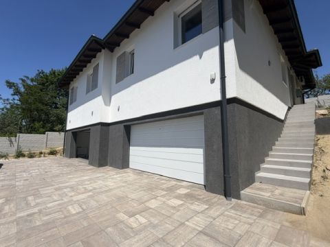 Eladó Ház 2119 Pécel Központban Panorámás kilátás