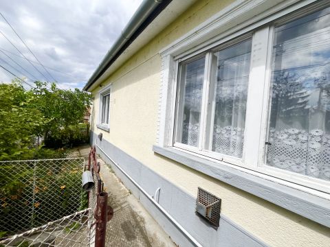 Eladó Ház 8051 Sárkeresztes Sárkeresztes elején