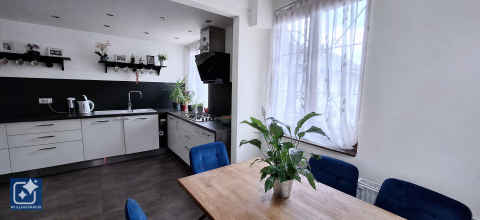 Eladó Lakás 1081 Budapest 8. kerület , Különleges belső kétszintes lakás a II. János Pál pápa téren