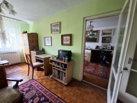 Eladó Lakás 1035 Budapest 3. kerület , Flórián tér közelében 3 szobás lakás