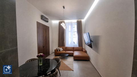 Eladó Lakás 1052 Budapest 5. kerület Váci utca közelében
