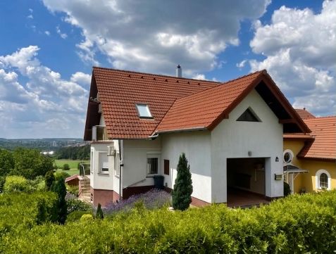 Eladó Ház 8360 Keszthely , Keszthely Kertváros panorámás része