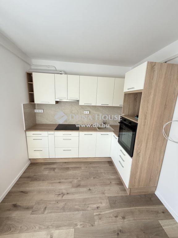 For rent Flat 2083 Solymár, 