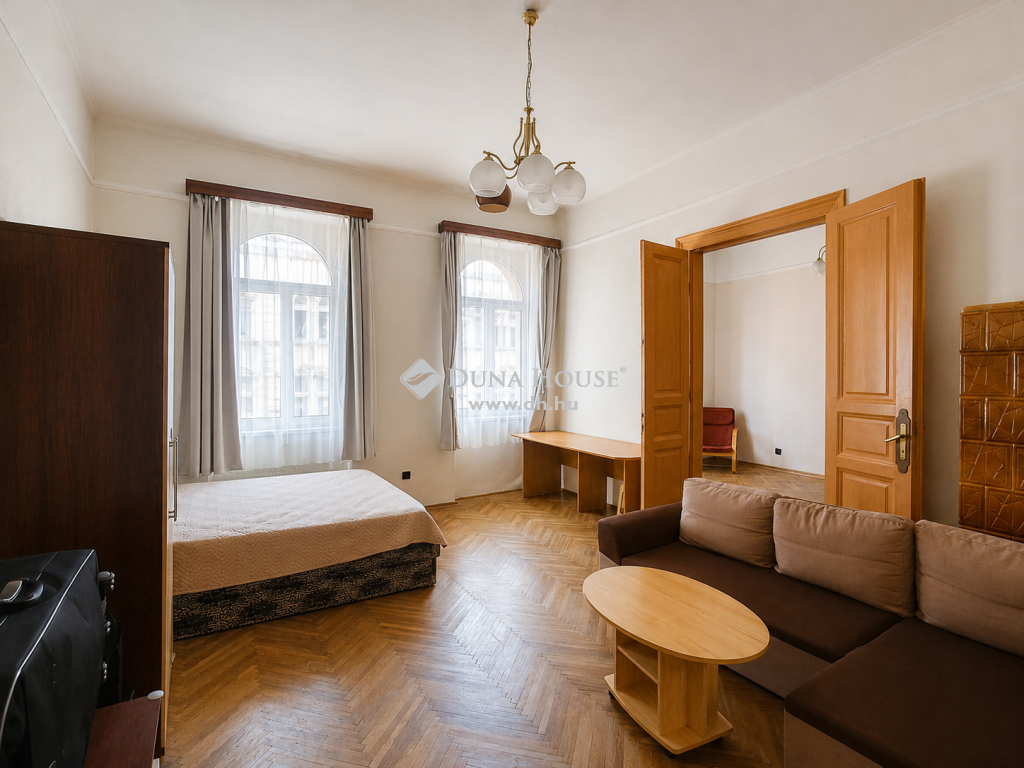 Eladó Lakás Budapest VI. kerület, 
