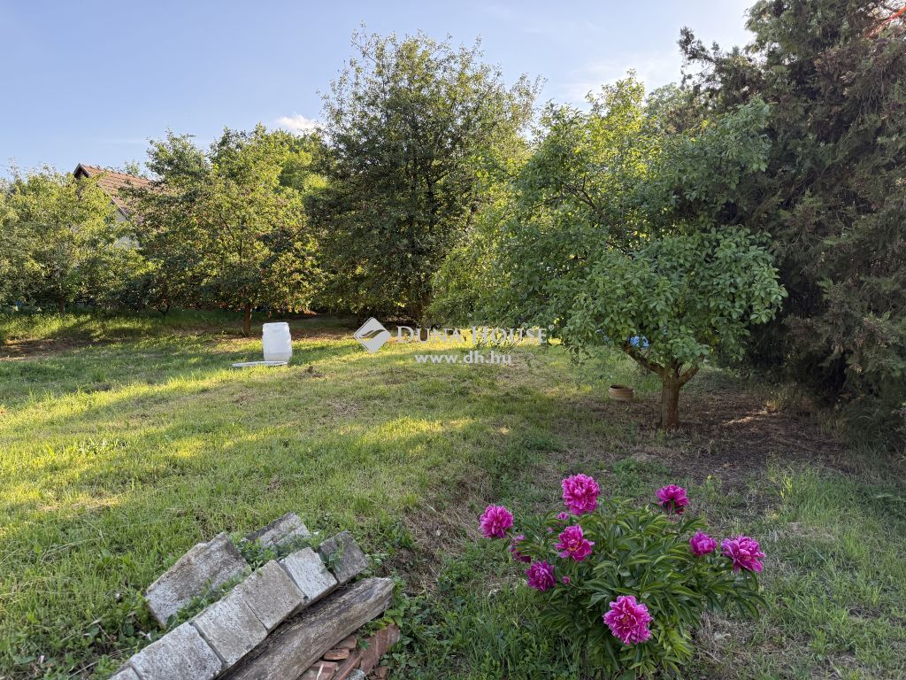 7631 Pécs — 1/10
