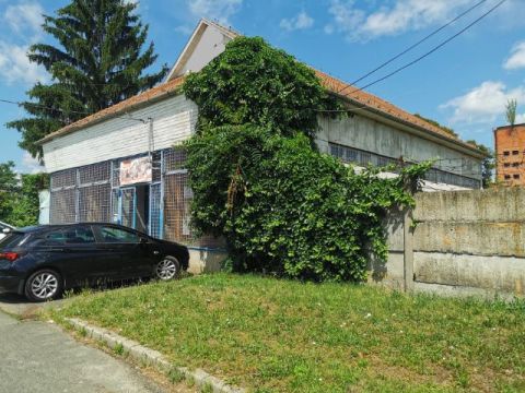 Eladó Üzlethelyiség 3527 Miskolc , József Attila utca