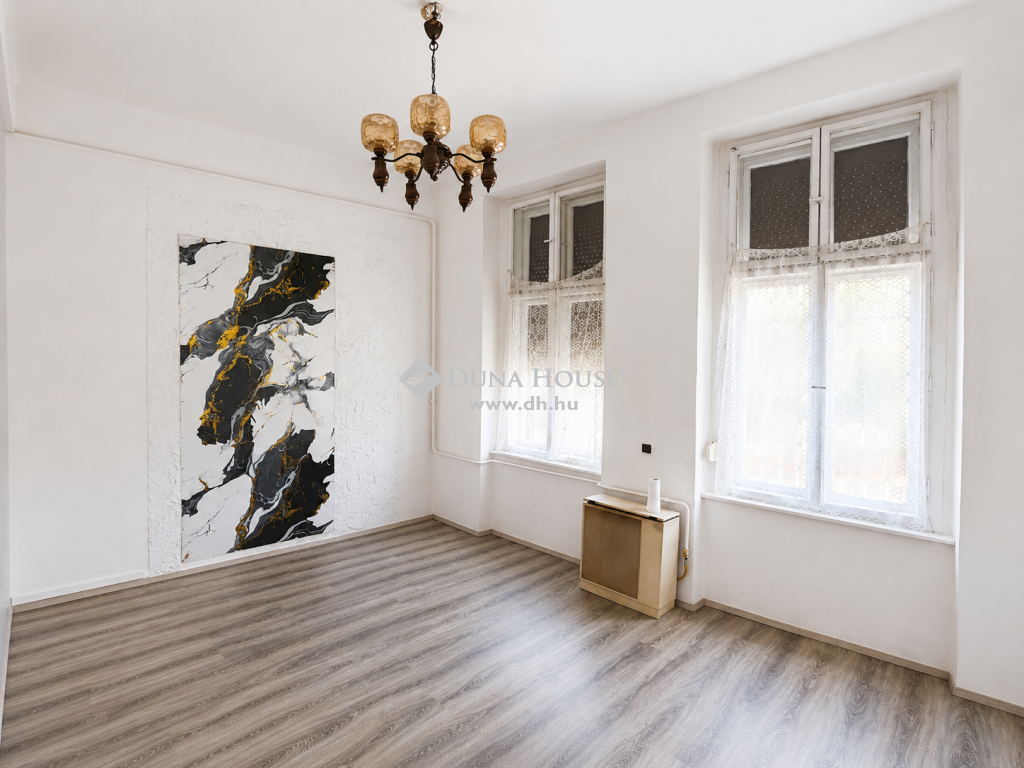 4025 Debrecen , Belváros közeli házrész — 1/11