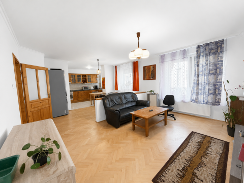 Eladó Lakás 9024 Győr , Közép utca közelében