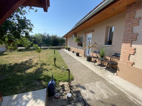 Eladó Ház 2116 Zsámbok 