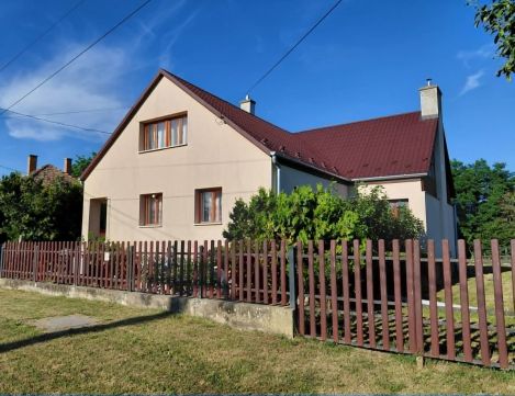Eladó Ház 2694 Magyarnándor , Iskola előtt