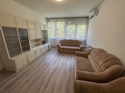 Eladó Lakás 2800 Tatabánya 