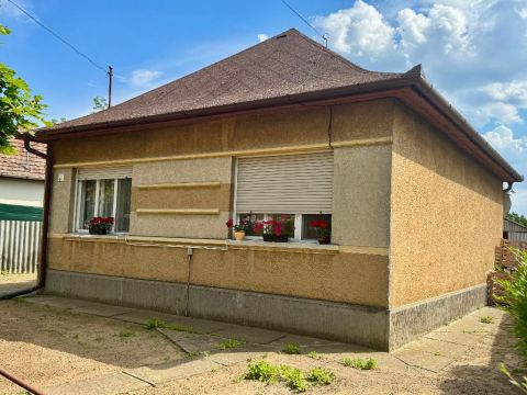Eladó Ház 4002 Debrecen , 4034 Debrecen, Biharikart