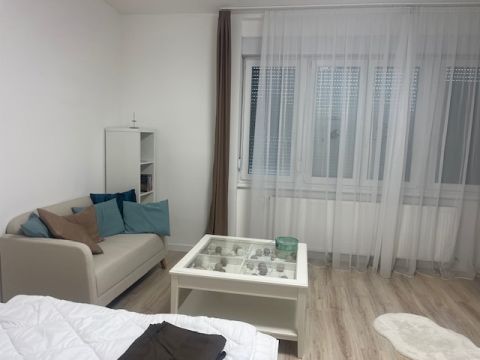 Kiadó Lakás 7626 Pécs 