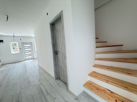 Eladó Ház 1181 Budapest 18. kerület Felújított, belső kétszintes, udvarkapcsolattal