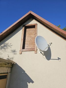 Eladó Ház 8081 Zámoly , csendes, nyugodt helyen kis házikó