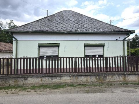 Eladó Ház 5430 Tiszaföldvár , 5461 Tiszaföldvár, Csendes