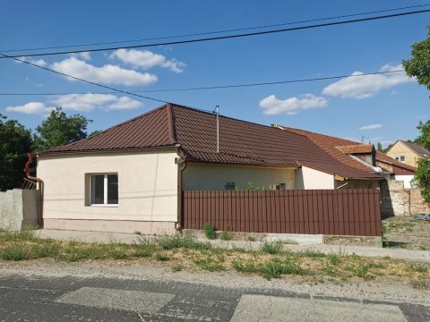 Eladó Ház 2800 Tatabánya 