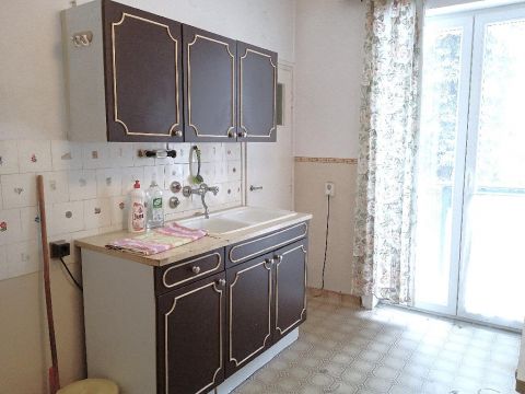 Eladó Lakás 8400 Ajka , 8400 Ajka, csendes