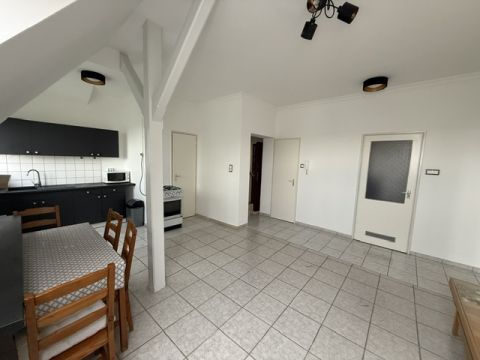 Eladó Lakás 6000 Kecskemét Homokbányán, tágas, világos, 2 szobás lakás autóbeállóval