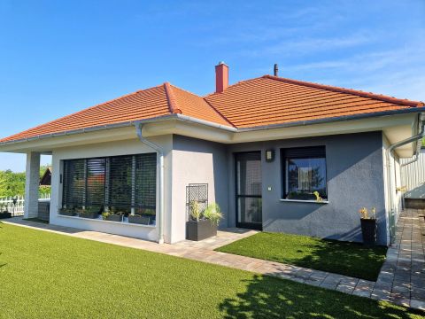 Eladó Ház 8315 Gyenesdiás 