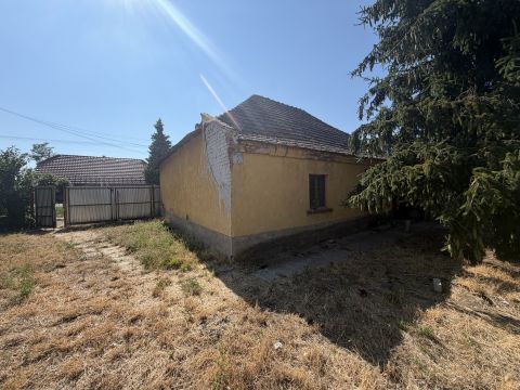 Eladó Ház 9161 Győrsövényház , Petőfi Sándor utca közelében